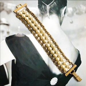 Vintage 1964 Sarah Coventry Pearl Bracelet